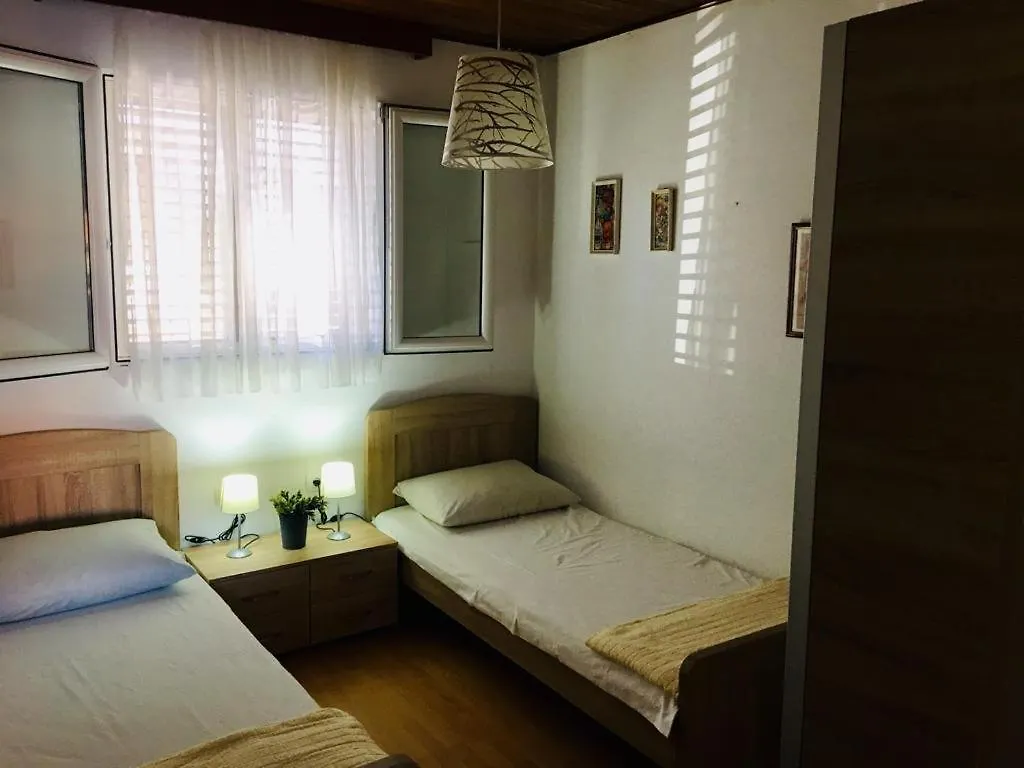 Apartman Mijic Trogir 0*,
